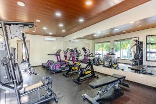 Chic Urban Retreat with Pool, Gym, & Free Parking - Santiago de los Caballeros - 2