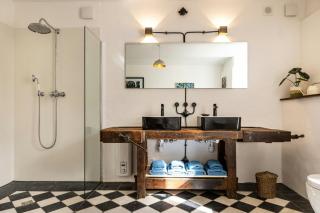 Guesthouse In Historic Country Style - 7