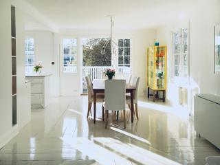 Charming Villa From 1918 With Sunny Deck - Stoccolma - 0