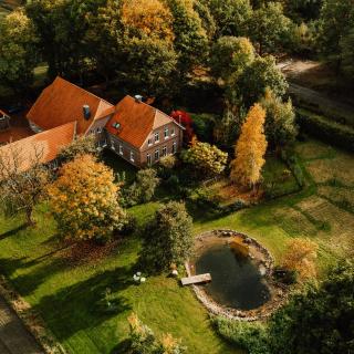 Modern Holiday Home With Charm And Swimming Pond - Wiefelstede - 0