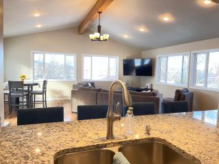 Well appointed residence with 3 bedrooms 4 beds - Missoula - 2
