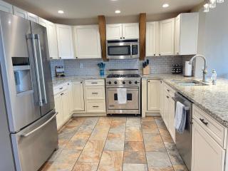 Well appointed residence with 3 bedrooms 4 beds - Missoula - 9