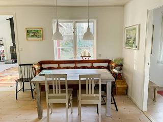 Charming Småland Holiday Home Near Lake Mien - Urshult - 3