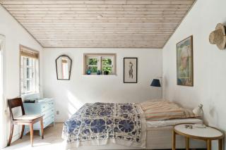 Romantic Cottage Amidst Tall Woodland Trees - Rørvig - 8