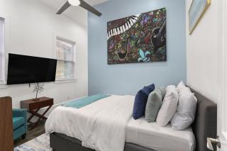 Cozy Fresh Lux House Near Downtown - 9