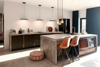 Hotel Vibe In Architectural Settings - 6