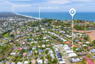 Stylish 4-Bed Home with Pool Near Coolum Beach - Coolum Beach - 3