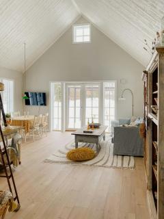 Summer Cabin Modern Elegance Meets Rural Charm - Ästad - 3