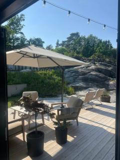 Modern Cottage With Basketball Court On Tjörn - 1