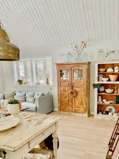 Summer Cabin Modern Elegance Meets Rural Charm - Ästad - 1