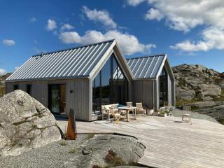 Seaside Cabin With Secluded Location In Bokn - 8