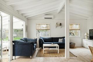 Bright And Cozy Cottage Close To The Sea - Hornbaek - 0