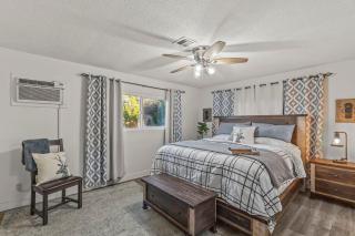 The Lake House - Crestline - 1