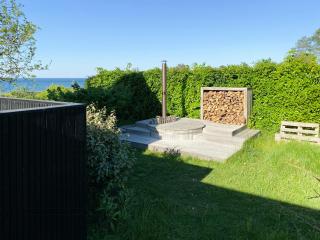 Beach-Close Summer House With Panoramic View - Allingåbro - 6