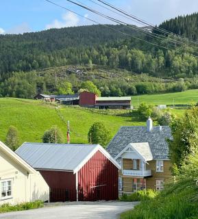 Charming & Modern Seaside House In Valsøyfjord - 4
