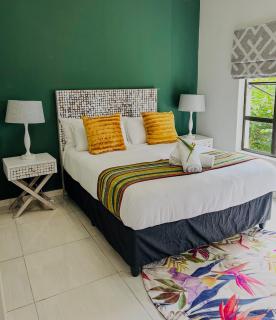 Q's Palace - Kloof - 8