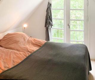 Farmhouse With Bath And Field View - 3