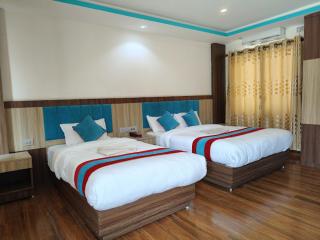 River Beach Resort - Benighāt - 4