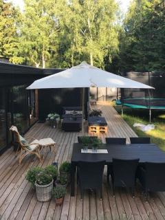Retro Woodland Home With Modern Twist Amidst Trees - Vejby - 3