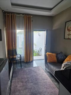 Airways Apartment Near Lusaka Airport & waterfalls mall - Lusaka - 8