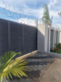 Airways Apartment Near Lusaka Airport & waterfalls mall - Lusaka - 5