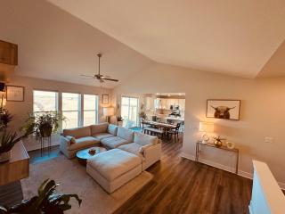 Relaxing 3Bed 2Full Bath Home Based in Quiet Area - Jackson - 2
