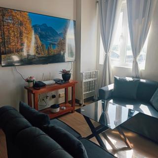 Happy Stays D - 300mbps - 65"TV NetFlix, Disney - Washer - 0