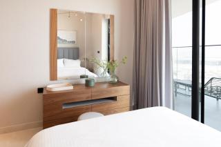 Keyrock Binghatti Canal - Hot Tub, Pool & Gym Access - 1