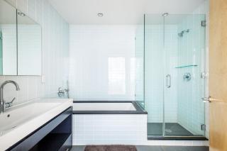 Hells Kitchen 1BR w Doorman nr Central Park NYC-521 - 1