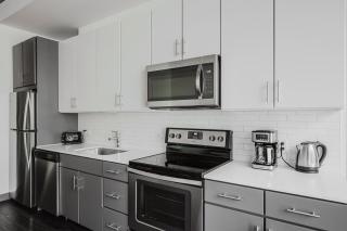 Blueground The Loop pool gym nr Willis CHI-1176 - 3