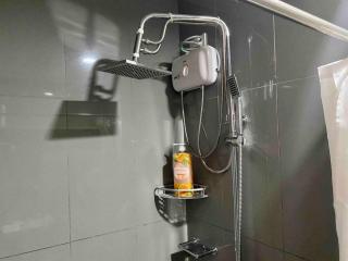 Makati Broadway Bliss Golden spot Gym Swim Park 300 Mbps 1940 - Manila - 8