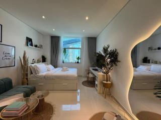 ASHRI HH, Bohemian Style Condo in Downtown - 3