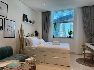 ASHRI HH, Bohemian Style Condo in Downtown - 2