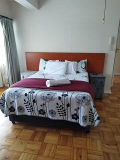 J & J Paradise Guest House - 2