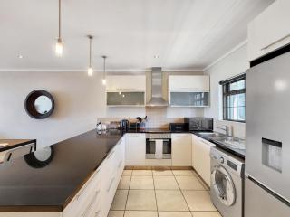 City family friendly apartment Aircon Parking - Cidade Do Cabo - 7
