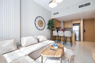1BR Cityscape by Blue Cloud Holidays - - 7