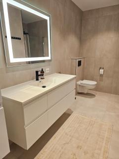 Stor og ny leilighet med fjordutsikt - 3