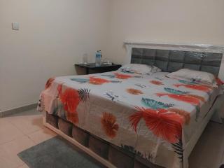 PRIVATE BEDROOM FOR BUSINESS EXECUTIVES DUBAI SHARJAH BORDER By MAUON COM - Sharjah - 6