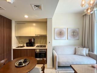 Keyrock Living - 1BR at Reva Residence with Lake View - 9