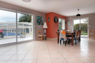 Villa spacieuse à Plouharnel avec piscine et jacuzzi - 4