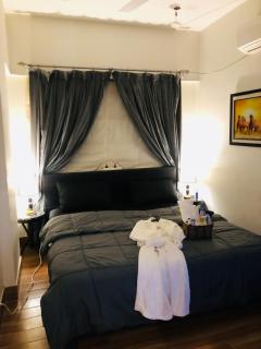 Serenity Studio Priv 1 Bed Apartment Lounge and Dining - Karatschi - 8