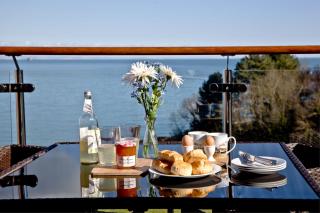 Avocet 2 Luxury Apartment with Pool and Parking - 5