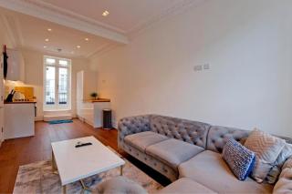 Charming Beau 2-Bed Haven near Harrods - London - 1