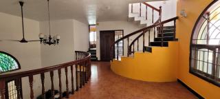 King's Elite Home Stay - 8