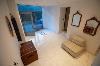 Stylish & Spacious 2-Bed Duplex in Cannes - 7