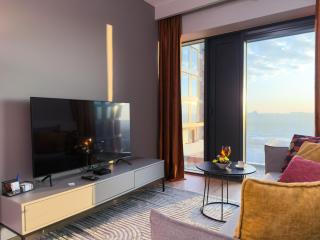 URBAN APARTMENTS GLOBAL SKYLINE 18th Floor No 02 Free Garage, Self Check-in, No Deposit - 4