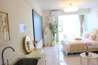 Beijing Hills&Courtyard Siheyuan Romance Hotel - Baita Temple Financial Street - 9