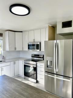 Perfect location, close to everything! - 5