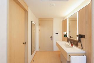 JI Hotel Shanghai Waigaoqiao Free Trade Zone Zhouhai Road Subway Station - Shanghai - 2