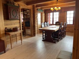 Cabin with Hot Tub and Panoramic Mountain Views - Beitostøl - 2